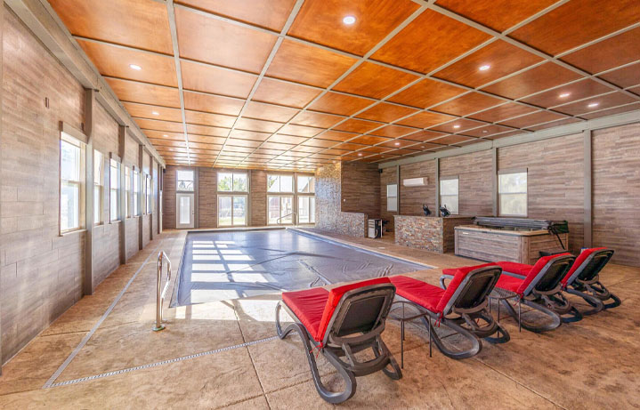 Pool House